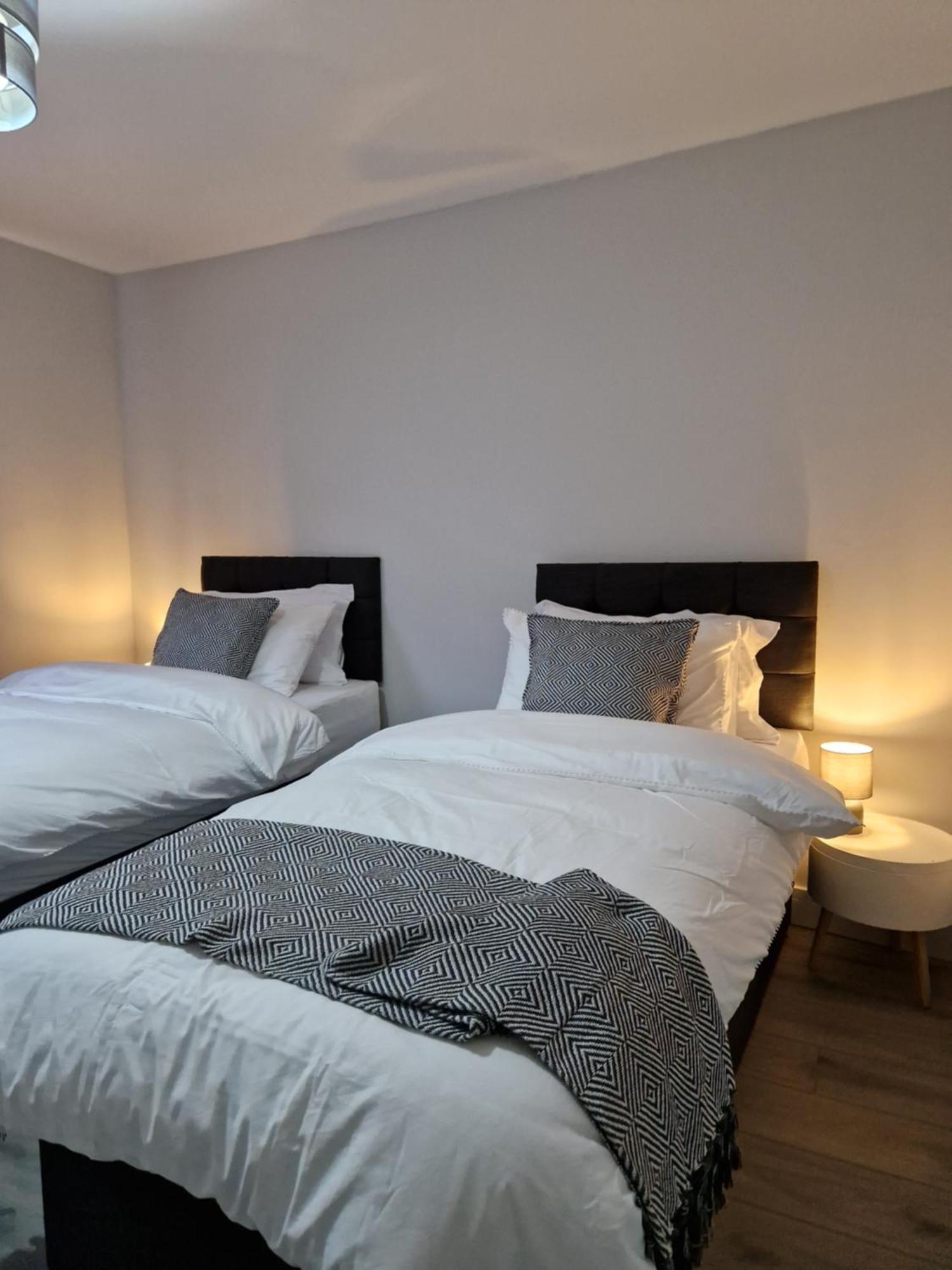 Stylish 2 Bed Home- Short Walk To Tottenham Stadium/Stations Londýn Exteriér fotografie